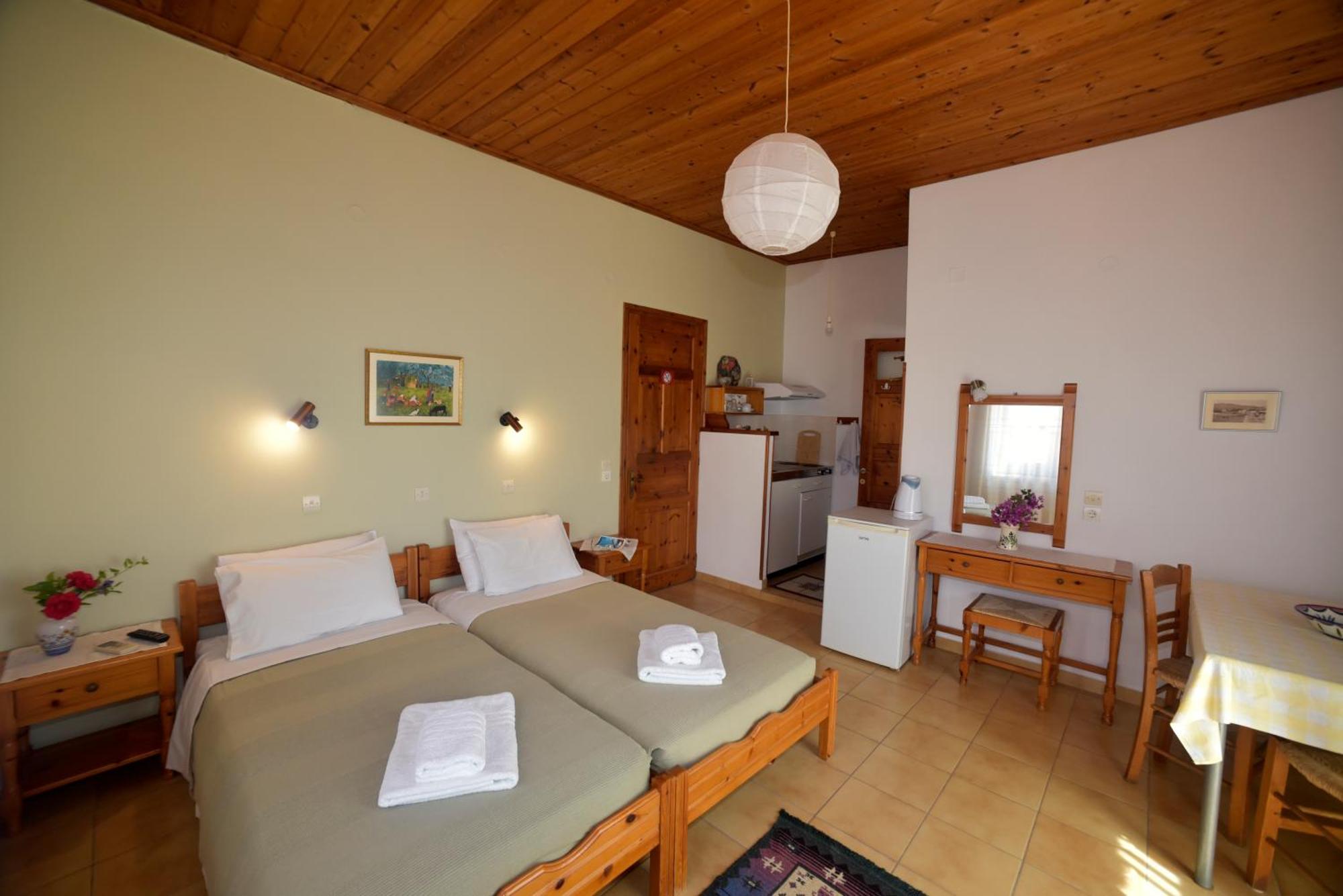 Evanthia Toroz Rooms & Studios Μήθυμνα Εξωτερικό φωτογραφία